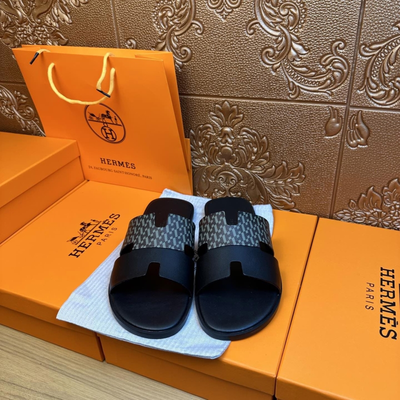 H**mes slippers